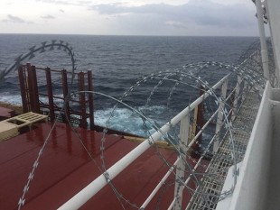  Razor Wire,  Razor Wire